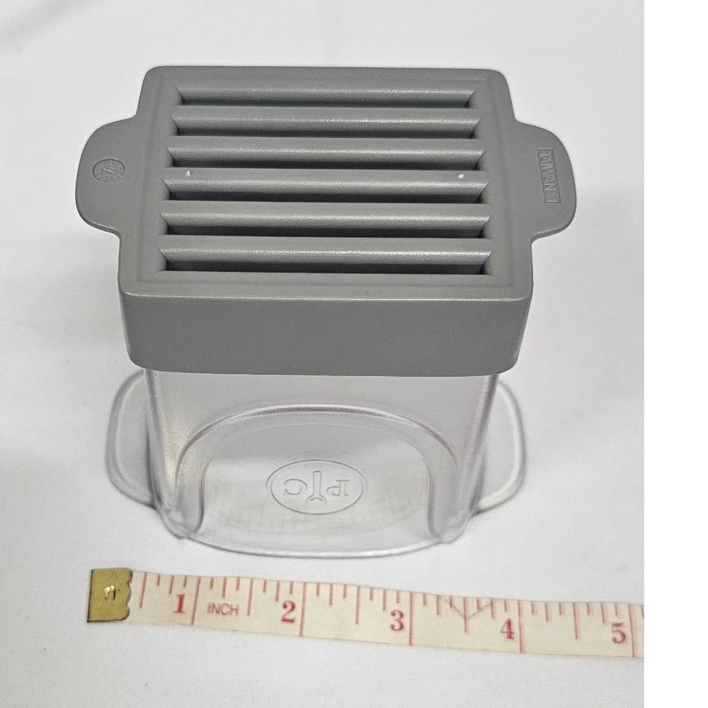 Pampered Chef Close & Cut Set and Garlic Slicer Gray White‎ Kitchen Tool Bundle